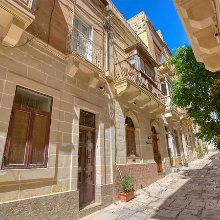 Fully Equipped Cozy In Bormla With Wifi & Ac By 360 Estates * Cospicua