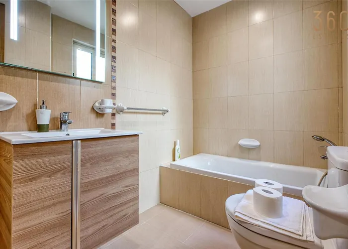Fully Equipped Cozy In Bormla With Wifi & Ac By 360 Estates Apartamento Cospicua