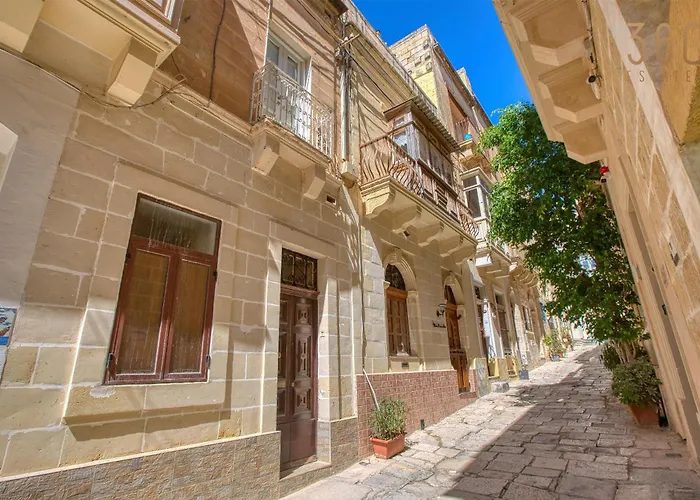 Fully Equipped Cozy In Bormla With Wifi & Ac By 360 Estates * Cospicua