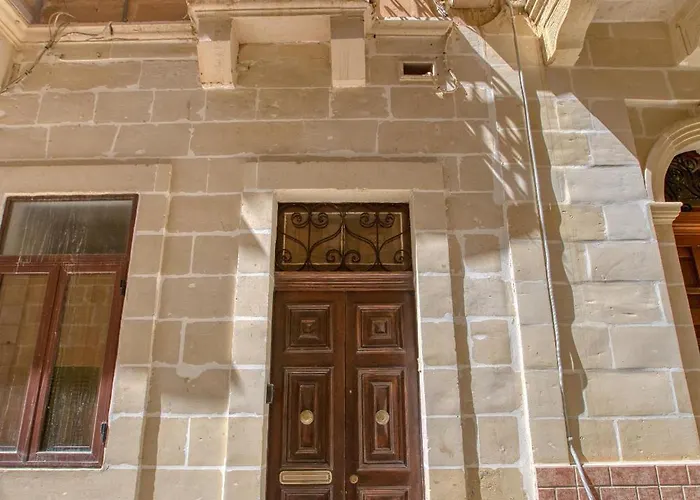 Fully Equipped Cozy In Bormla With Wifi & Ac By 360 Estates *